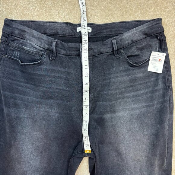 Good American Good Legs Dark Wash Skinny Sculpting Jeans in Black Size 28-32 NWT - Picture 7 of 9